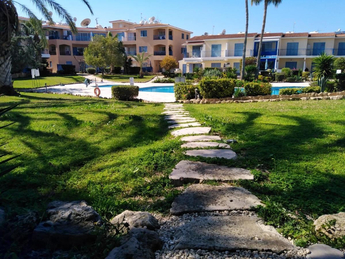 Paradise Gardens II Anastasia Apartment Paphos ภายนอก รูปภาพ