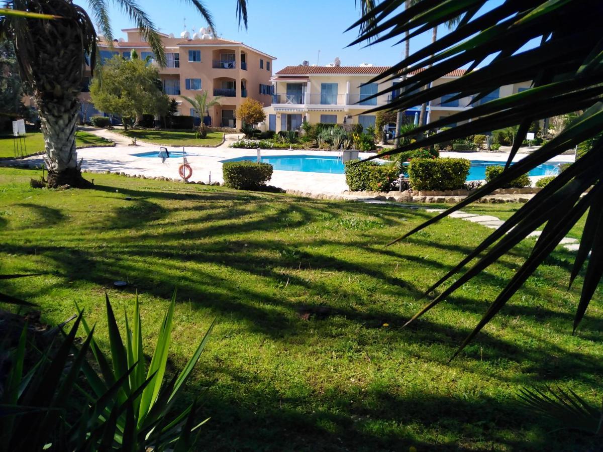 Paradise Gardens II Anastasia Apartment Paphos ภายนอก รูปภาพ