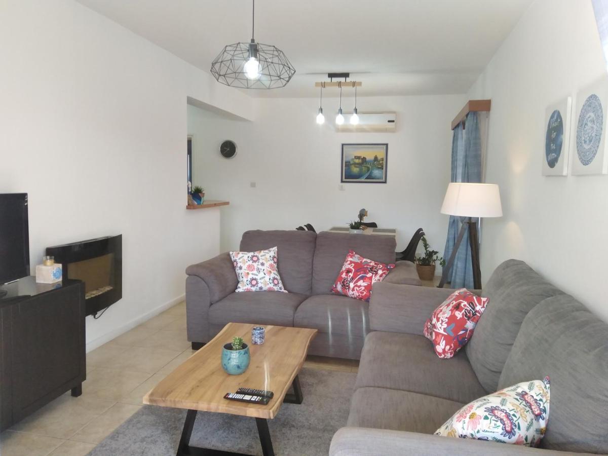 Paradise Gardens II Anastasia Apartment Paphos ภายนอก รูปภาพ